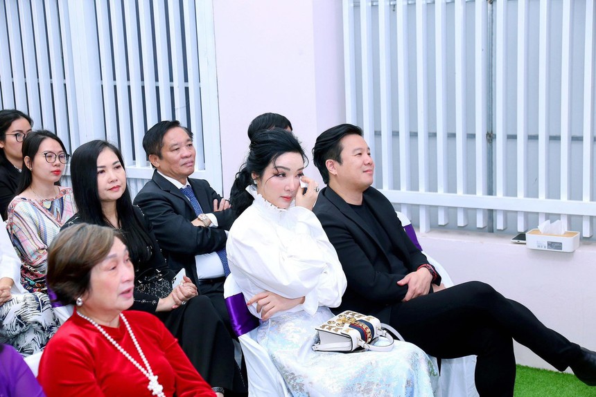 Giáng My rơi nước mắt khi thấy em gái ruột “bắt tay” nhạc sĩ Thanh Bùi trong dự án mới   - Ảnh 4.