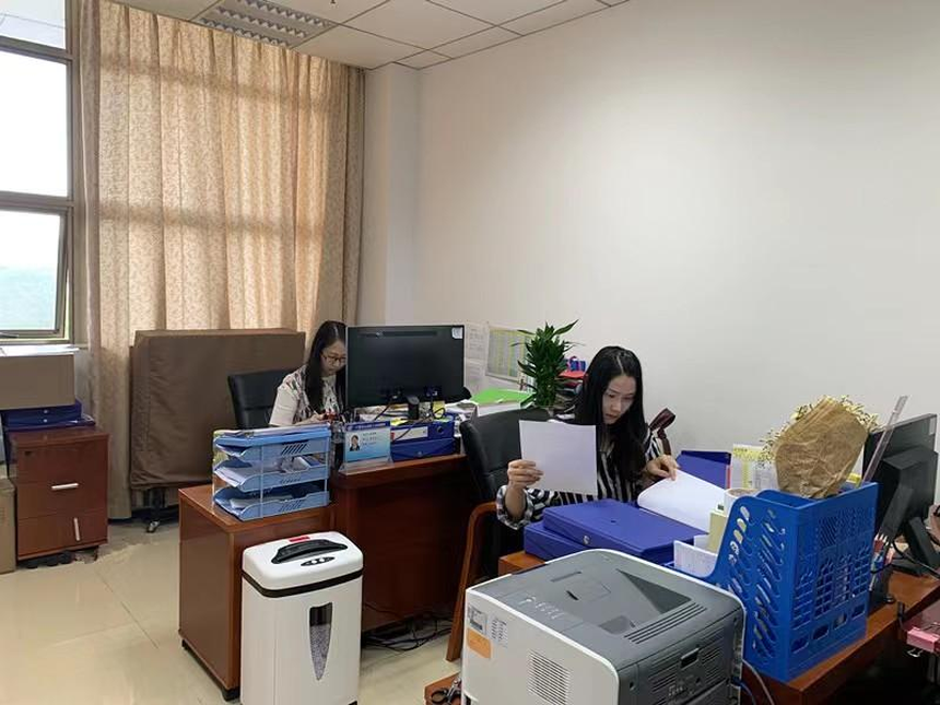 Nhảy việc quản lý ở công ty nhỏ sang làm “lính thường” lương 1 tỷ/năm ở tập đoàn lớn, tôi phải xin nghỉ sau 6 tháng: Đừng vội đổi việc khi chưa xem xét điều này - Ảnh 1.