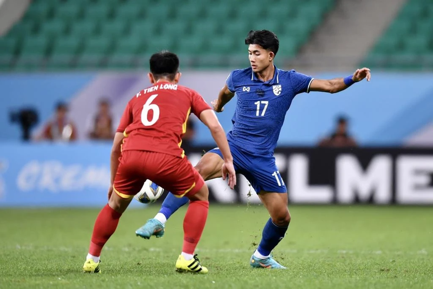 Bỏ qua ‘ao làng’ SEA Games, thần đồng Thái Lan từng ghi bàn vào lưới U23 Việt Nam gia nhập Premier League - Ảnh 3. Bỏ qua ‘ao làng’ SEA Games, thần đồng Thái Lan từng ghi bàn vào lưới U23 Việt Nam gia nhập Premier League - Ảnh 3.