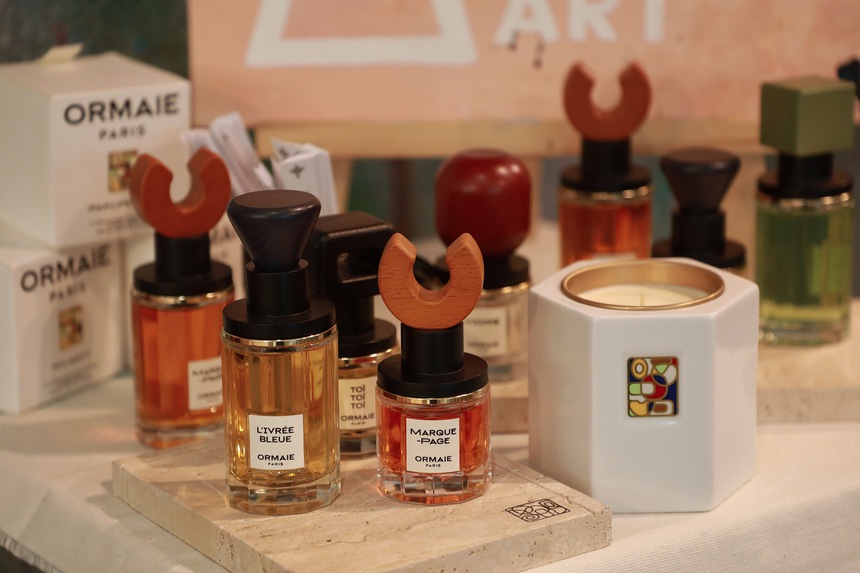 Nốt “xanh” tử tế: Nhà hương dùng 40% sợi giấy tái chế, 55% gỗ rừng được quản lý bền vững, 5% cotton mịn để tạo nên những chiếc nắp gỗ độc bản  - Ảnh 4.