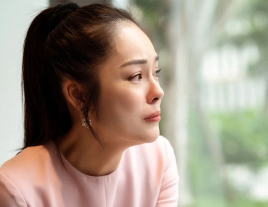 Vbiz mới đầu năm 2023 đã sóng gió: 1 sao nữ lộ clip bị chặn đường đòi tiền tỷ ngay sảnh chung cư, Quách Ngọc Ngoan gây sốc khi xác nhận vỡ nợ - Ảnh 2.