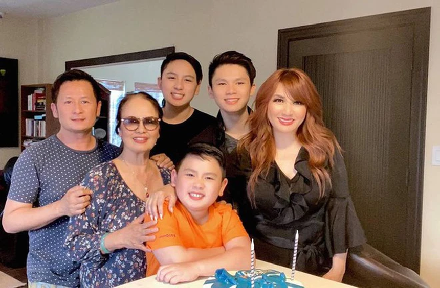 Mẹ Bằng Kiều tuổi 83: Một tay buôn bán nuôi mười mấy con, quán xuyến biệt thự 2000 mét vuông tại Mỹ - Ảnh 3. Mẹ Bằng Kiều tuổi 83: Một tay buôn bán nuôi mười mấy con, quán xuyến biệt thự 2000 mét vuông tại Mỹ - Ảnh 3.