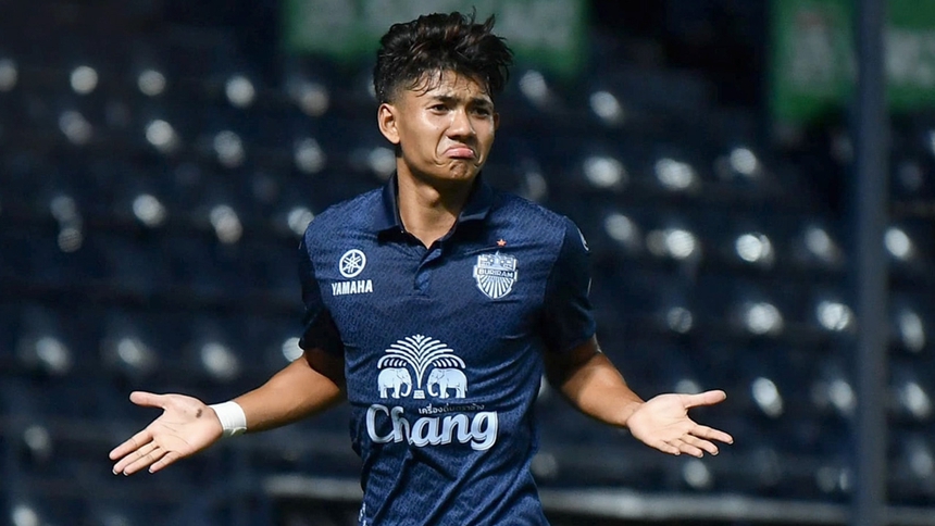 Bỏ qua ‘ao làng’ SEA Games, thần đồng Thái Lan từng ghi bàn vào lưới U23 Việt Nam gia nhập Premier League - Ảnh 2. Bỏ qua ‘ao làng’ SEA Games, thần đồng Thái Lan từng ghi bàn vào lưới U23 Việt Nam gia nhập Premier League - Ảnh 2.