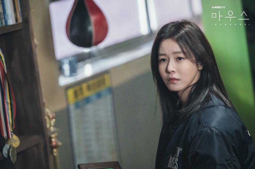 Mang tiếng 'bản sao Son Ye Jin' nhưng visual người này quá mờ nhạt, U40 chẳng thể nổi tiếng dù có ông lớn chống lưng - Ảnh 4.