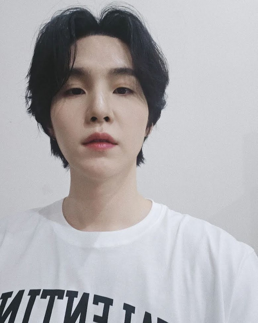 Suga trải lòng về cuộc vật lộncủa BTS để được chấp nhận là nhạc sĩ và thần tượng - Ảnh 1.