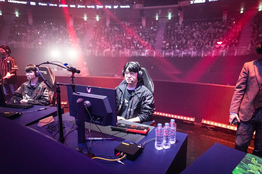 Á quân chắc chắn không phải vị trí mà T1 mong đợi - nguồn: LoL Esports