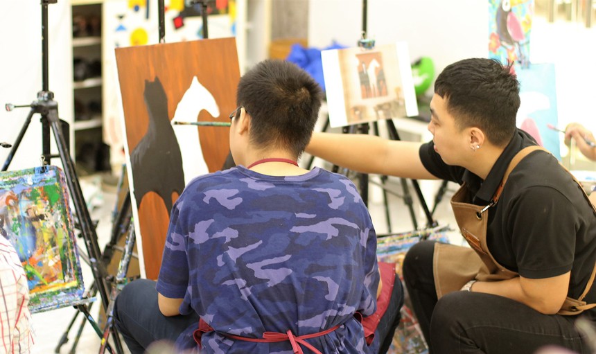 Họa sĩ Lương Giang và hành trình đặc biệt với trẻ tự kỷ - Ảnh 6.