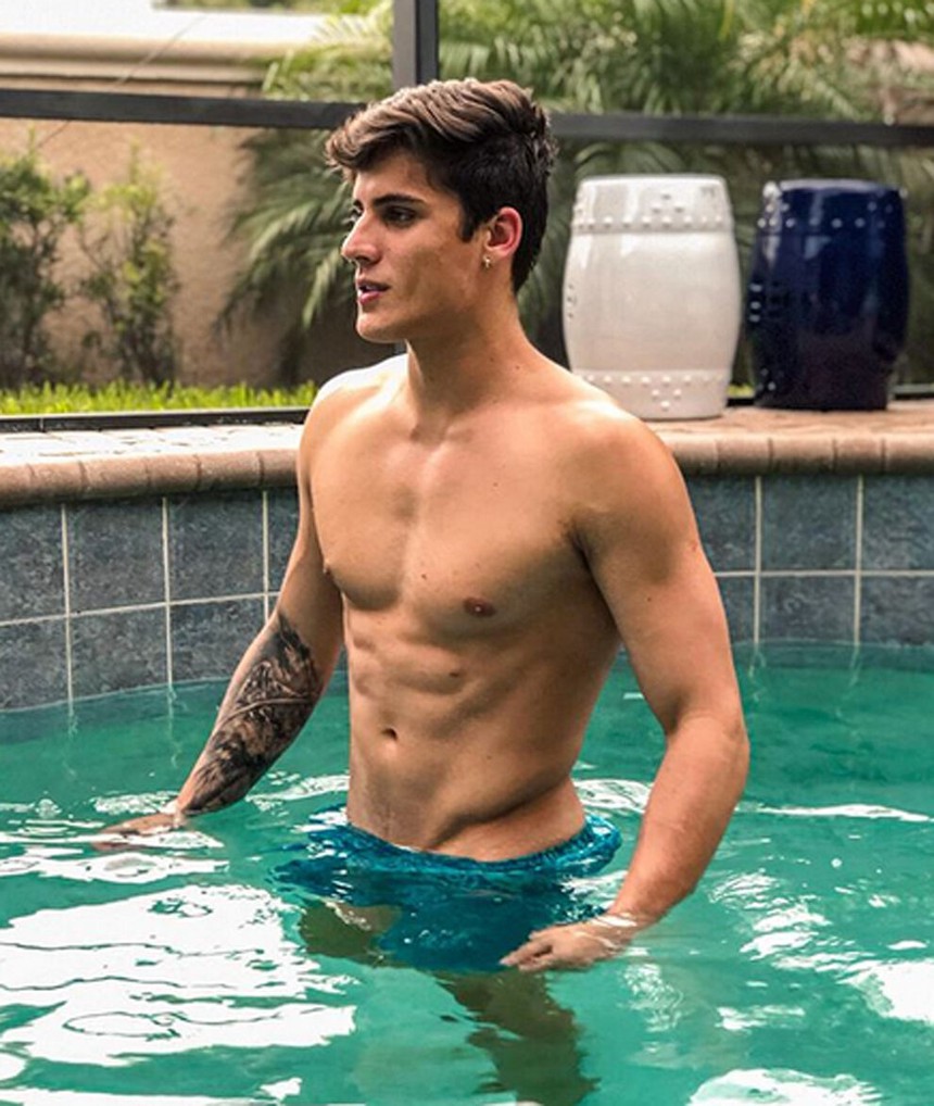 Tố bị mẹ Neymar 'cắm sừng', tình cũ kém 30 tuổi vẫn khóc lóc nài nỉ: Hãy chờ anh... - Ảnh 4.