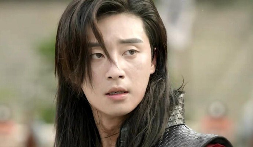 Park Seo Joon xấu thê thảm trong bom tấn Marvel, fan 'rùng mình' nhớ lại tạo hình giống hệt 7 năm trước - Ảnh 5.