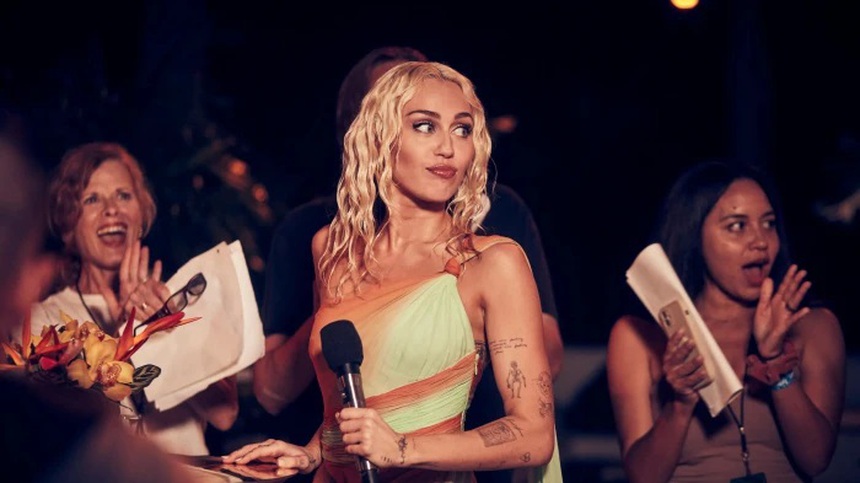 'Flowers' của Miley Cyrus là ca khúc được sử dụng nhiều nhất năm 2023 - Ảnh 1. 'Flowers' của Miley Cyrus là ca khúc được sử dụng nhiều nhất năm 2023 - Ảnh 1.