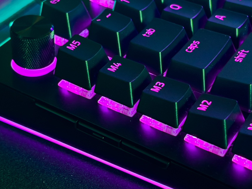 Trên tay Razer BlackWidow V4 Pro – Bàn phím dành cho game thủ hệ “OCD RGB” - Ảnh 5. Trên tay Razer BlackWidow V4 Pro – Bàn phím dành cho game thủ hệ “OCD RGB” - Ảnh 5.