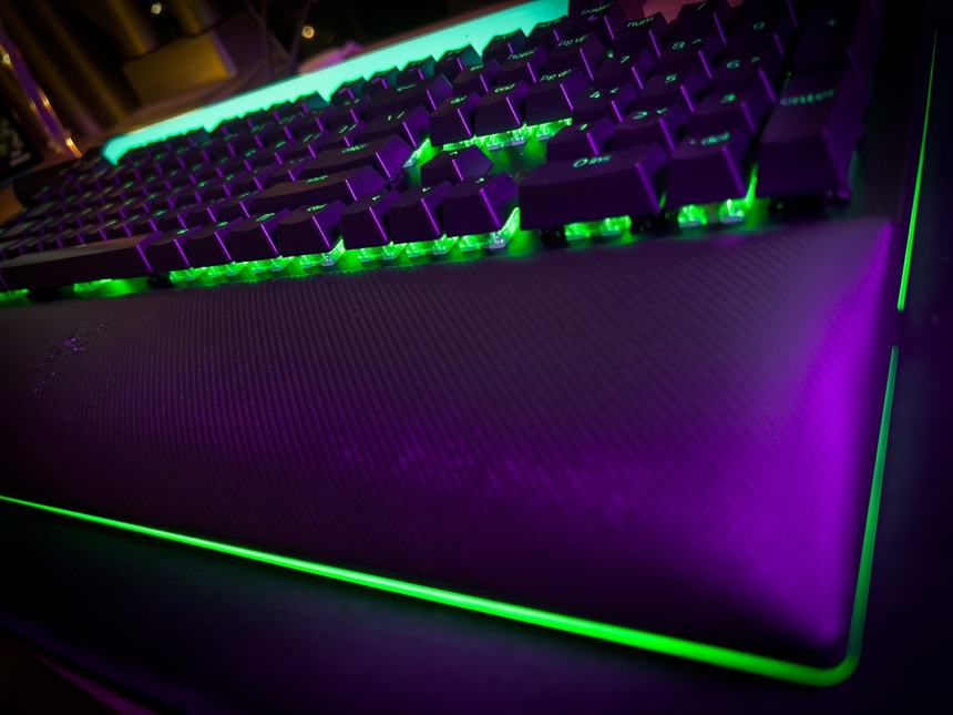 Trên tay Razer BlackWidow V4 Pro – Bàn phím dành cho game thủ hệ “OCD RGB” - Ảnh 3. Trên tay Razer BlackWidow V4 Pro – Bàn phím dành cho game thủ hệ “OCD RGB” - Ảnh 3.