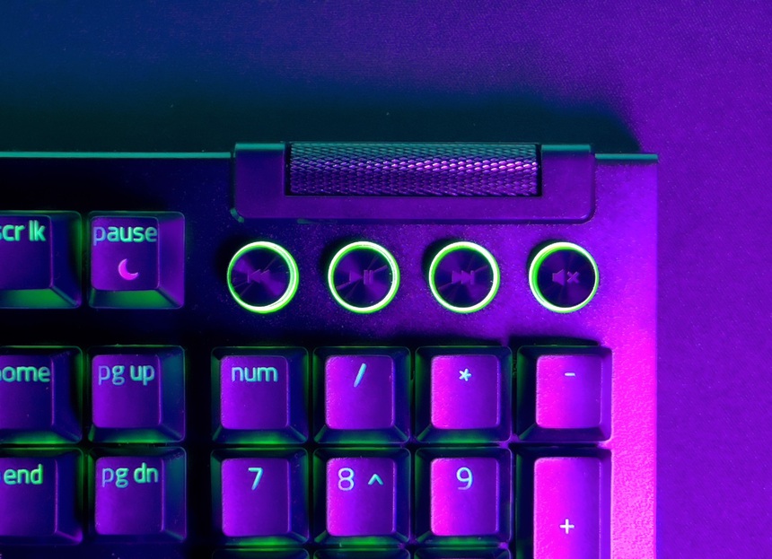 Trên tay Razer BlackWidow V4 Pro – Bàn phím dành cho game thủ hệ “OCD RGB” - Ảnh 7. Trên tay Razer BlackWidow V4 Pro – Bàn phím dành cho game thủ hệ “OCD RGB” - Ảnh 7.