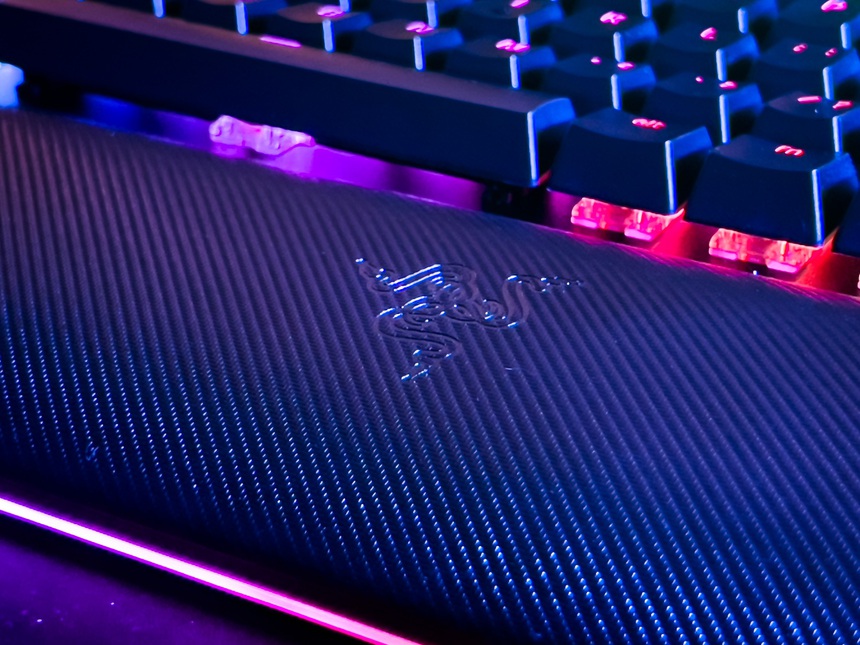 Trên tay Razer BlackWidow V4 Pro – Bàn phím dành cho game thủ hệ “OCD RGB” - Ảnh 8. Trên tay Razer BlackWidow V4 Pro – Bàn phím dành cho game thủ hệ “OCD RGB” - Ảnh 8.