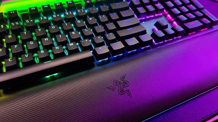 Trên tay Razer BlackWidow V4 Pro – Bàn phím dành cho game thủ hệ “OCD RGB” - Ảnh 1. Trên tay Razer BlackWidow V4 Pro – Bàn phím dành cho game thủ hệ “OCD RGB” - Ảnh 1.