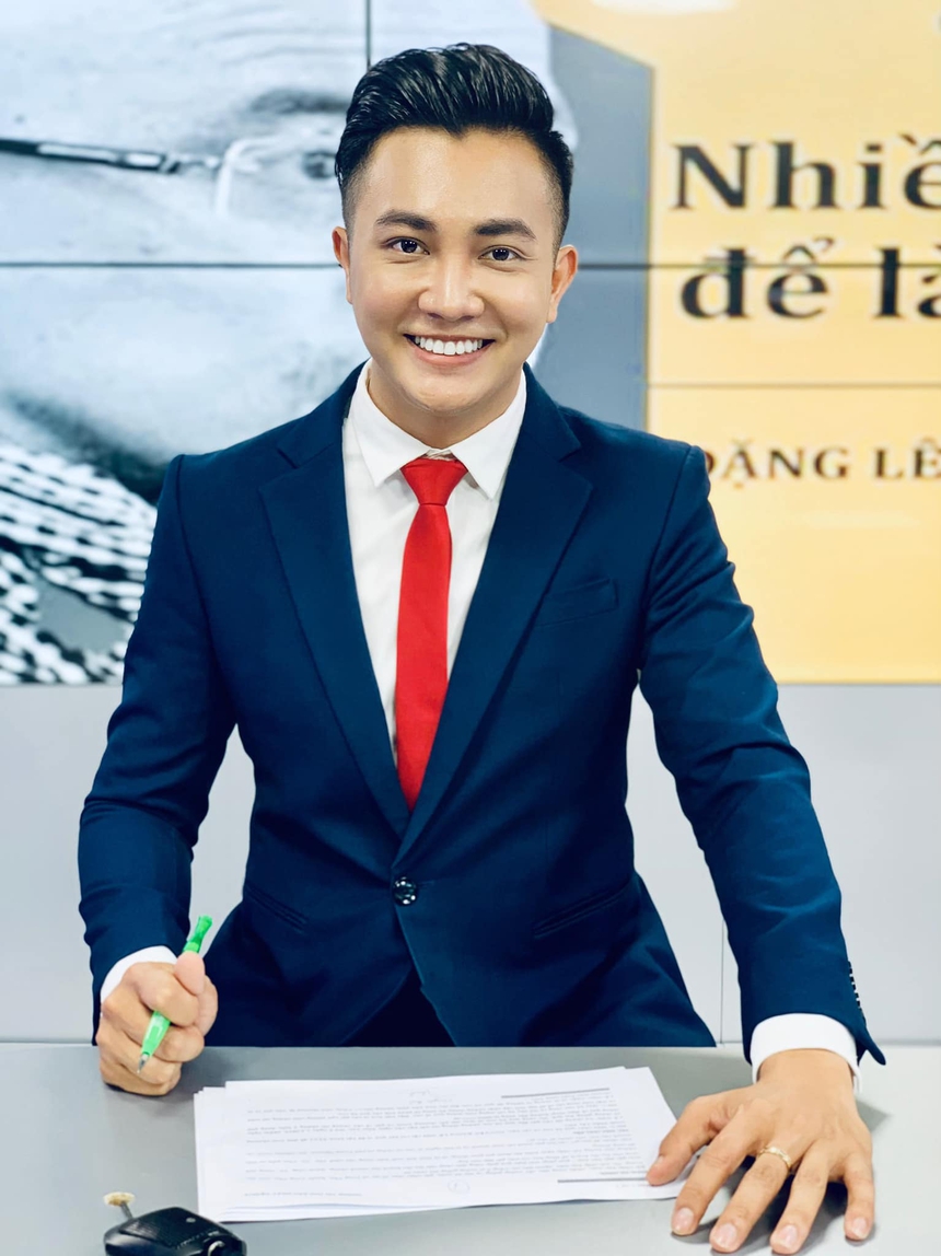 MC Nguyên Bảo hủy show vì liệt nửa mặt, chung cảnh với loạt sao này - Ảnh 2.