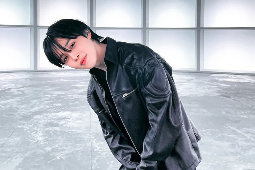 Fan BTS giận dữ: Billboard âm thầm đổi luật khiến doanh số bài hát của Jimin “bốc hơi”, Like Crazy từ #1 rớt khỏi top 10 Hot 100 chỉ sau 1 tuần? - Ảnh 4. Fan BTS giận dữ: Billboard âm thầm đổi luật khiến doanh số bài hát của Jimin “bốc hơi”, Like Crazy từ #1 rớt khỏi top 10 Hot 100 chỉ sau 1 tuần? - Ảnh 4.