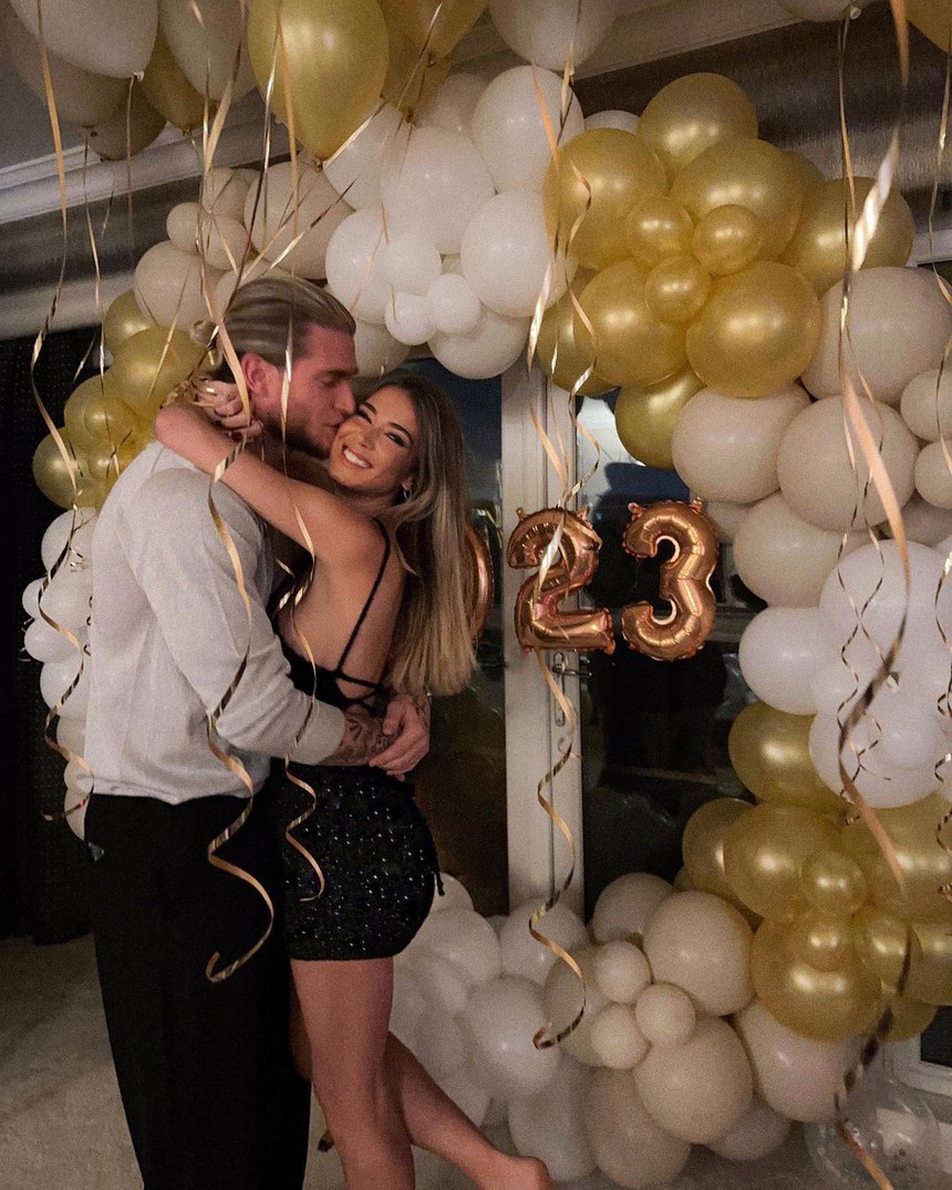 Chuyện tình như mơ giữa phóng viên quyến rũ nhất thế giới và 'Thánh' Loris Karius: Khởi nguồn từ việc like dạo - Ảnh 2.