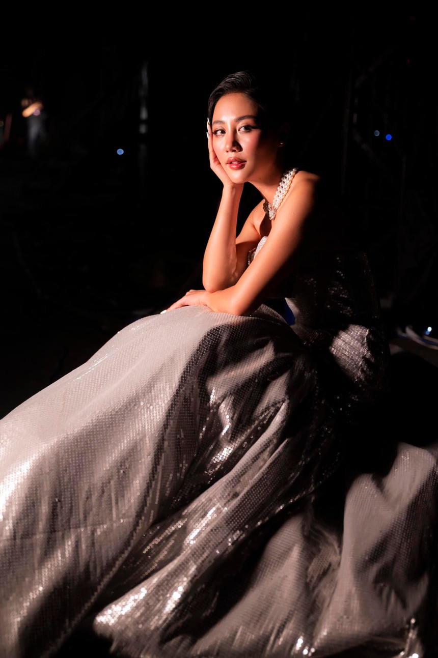 Văn Mai Hương chưa kịp 'chạm trán' Chi Pu đã tràn đầy sóng gió, còn bị nhắc lại ồn ào 'hát chùa' nhạc Lady Gaga - Ảnh 4. Văn Mai Hương chưa kịp 'chạm trán' Chi Pu đã tràn đầy sóng gió, còn bị nhắc lại ồn ào 'hát chùa' nhạc Lady Gaga - Ảnh 4.