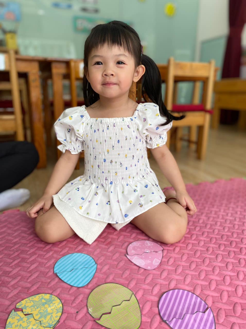 Con gái Cường Đô La càng lớn càng xinh, lại còn nói chuyện siêu cưng thế này làm ai cũng "tan chảy" - Ảnh 3. Con gái Cường Đô La càng lớn càng xinh, lại còn nói chuyện siêu cưng thế này làm ai cũng "tan chảy" - Ảnh 3.