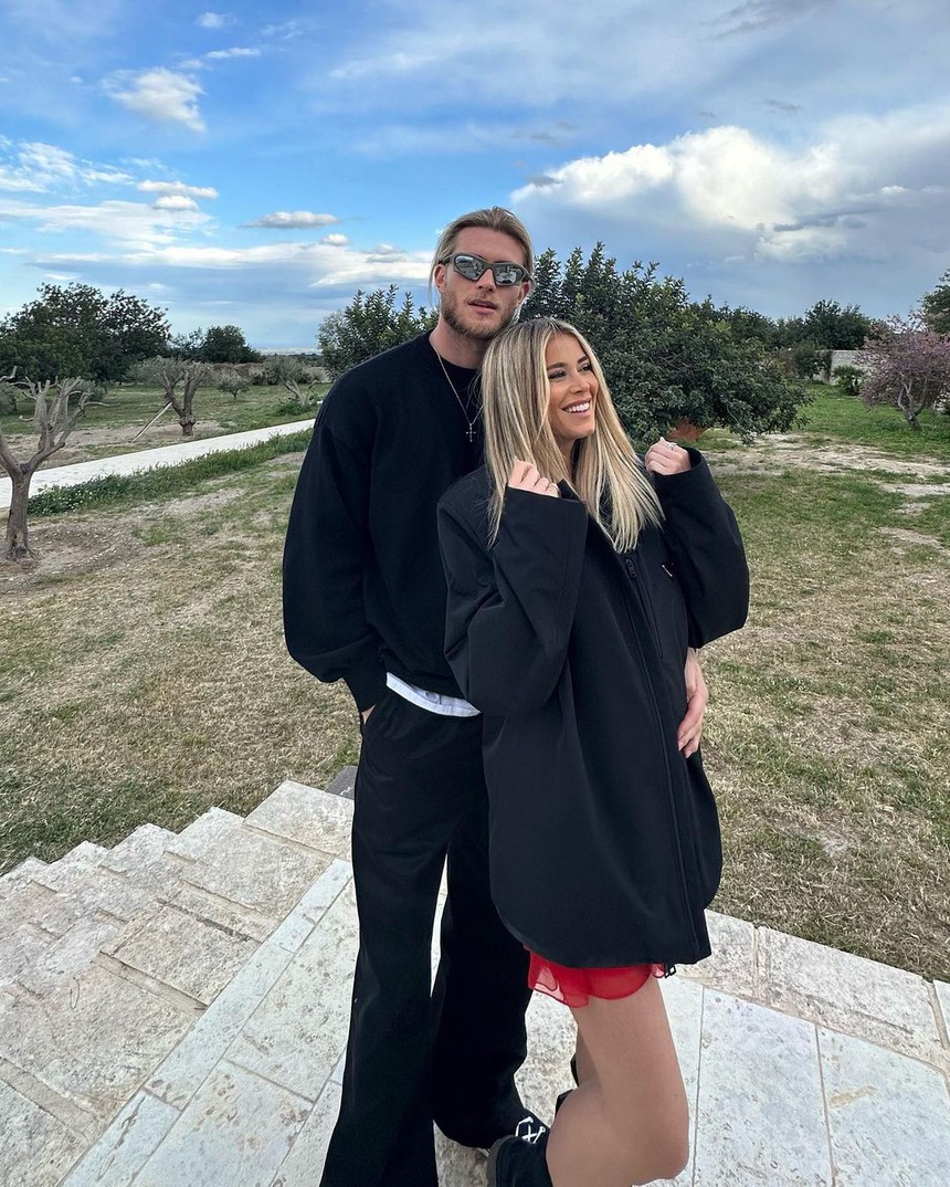 Chuyện tình như mơ giữa phóng viên quyến rũ nhất thế giới và 'Thánh' Loris Karius: Khởi nguồn từ việc like dạo - Ảnh 7.