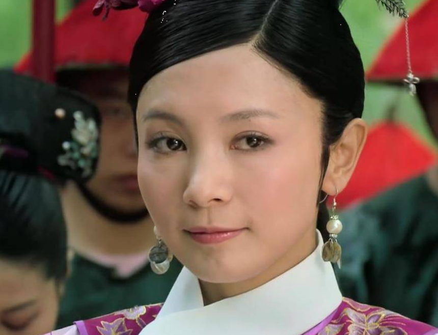 Mỹ nhân mệnh khổ: Là con tốt thí của Hoa phi và Ung Chính, bị Chân Hoàn đưa vào lãnh cung đến cái chết cũng là một ẩn số - Ảnh 3. Mỹ nhân mệnh khổ: Là con tốt thí của Hoa phi và Ung Chính, bị Chân Hoàn đưa vào lãnh cung đến cái chết cũng là một ẩn số - Ảnh 3.