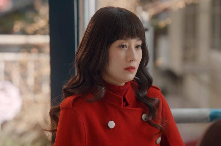 Lại một nữ chính U50 già chát mà cả gan đóng nữ sinh đôi mươi, còn làm cháu gái của đồng nghiệp cùng lứa - Ảnh 1. Lại một nữ chính U50 già chát mà cả gan đóng nữ sinh đôi mươi, còn làm cháu gái của đồng nghiệp cùng lứa - Ảnh 1.