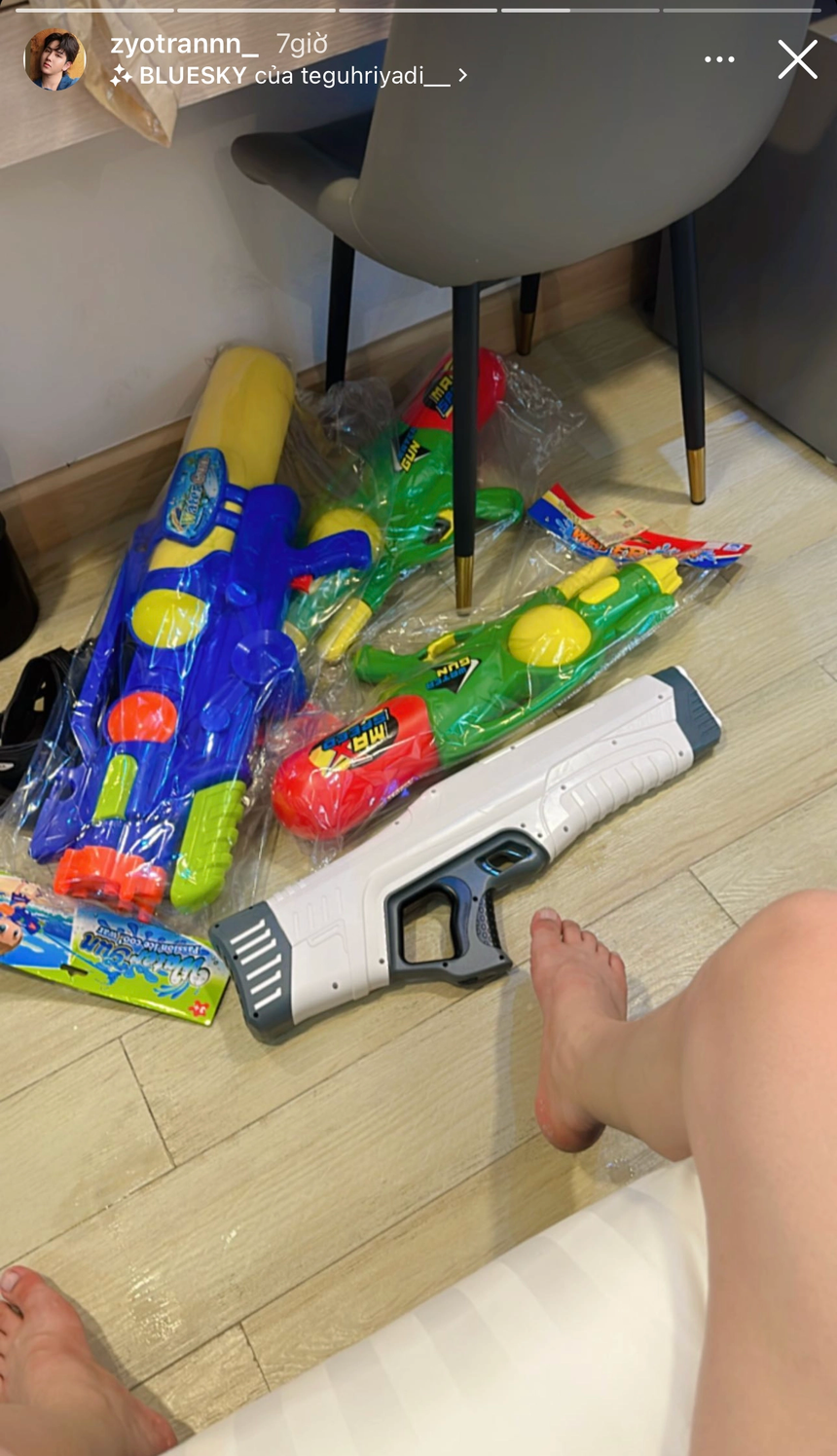 Du khách Việt "rần rần" trước ngày Songkran 2023: tranh thủ gom súng nước, hào hứng trượt nước khu Siam - Ảnh 4.