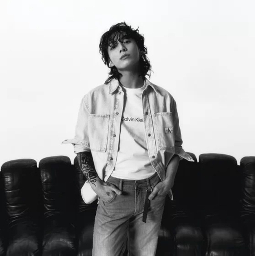 Jungkook BTS gây sốc ARMY với bộ ảnh Calvin Klein mới đầy quyến rũ - Ảnh 7.