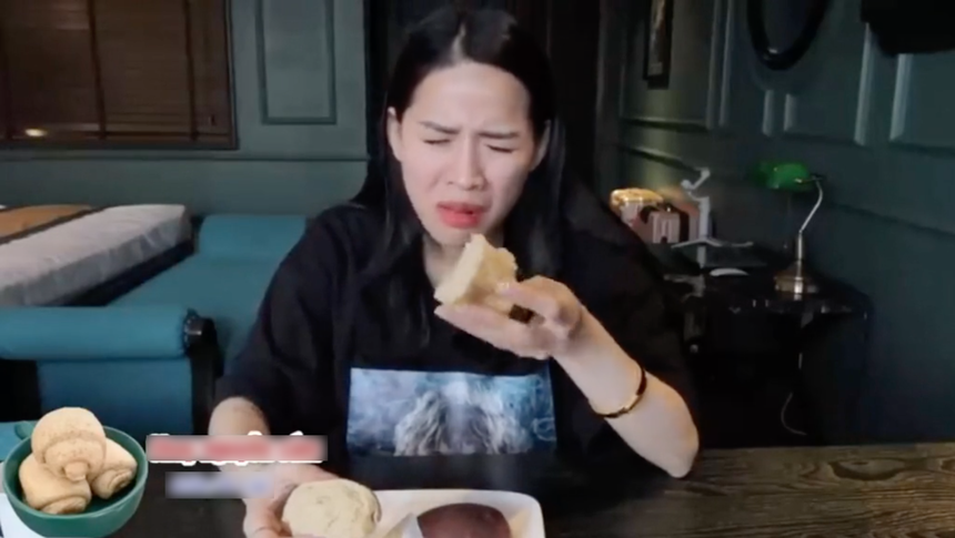 Hà Linh tiếp bước danh sách reviewer tiêu cực bị anti, nhưng có 1 TikToker khác còn "thảm" hơn - Ảnh 2.