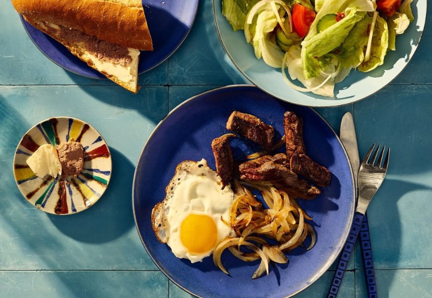 Nhà báo Mỹ mê mẩn đặc sản Việt Nam, tiết lộ cách ăn độc đáo để có trải nghiệm "đỉnh chóp": Đây là thứ giữ chân tôi lại Texas! - Ảnh 1.