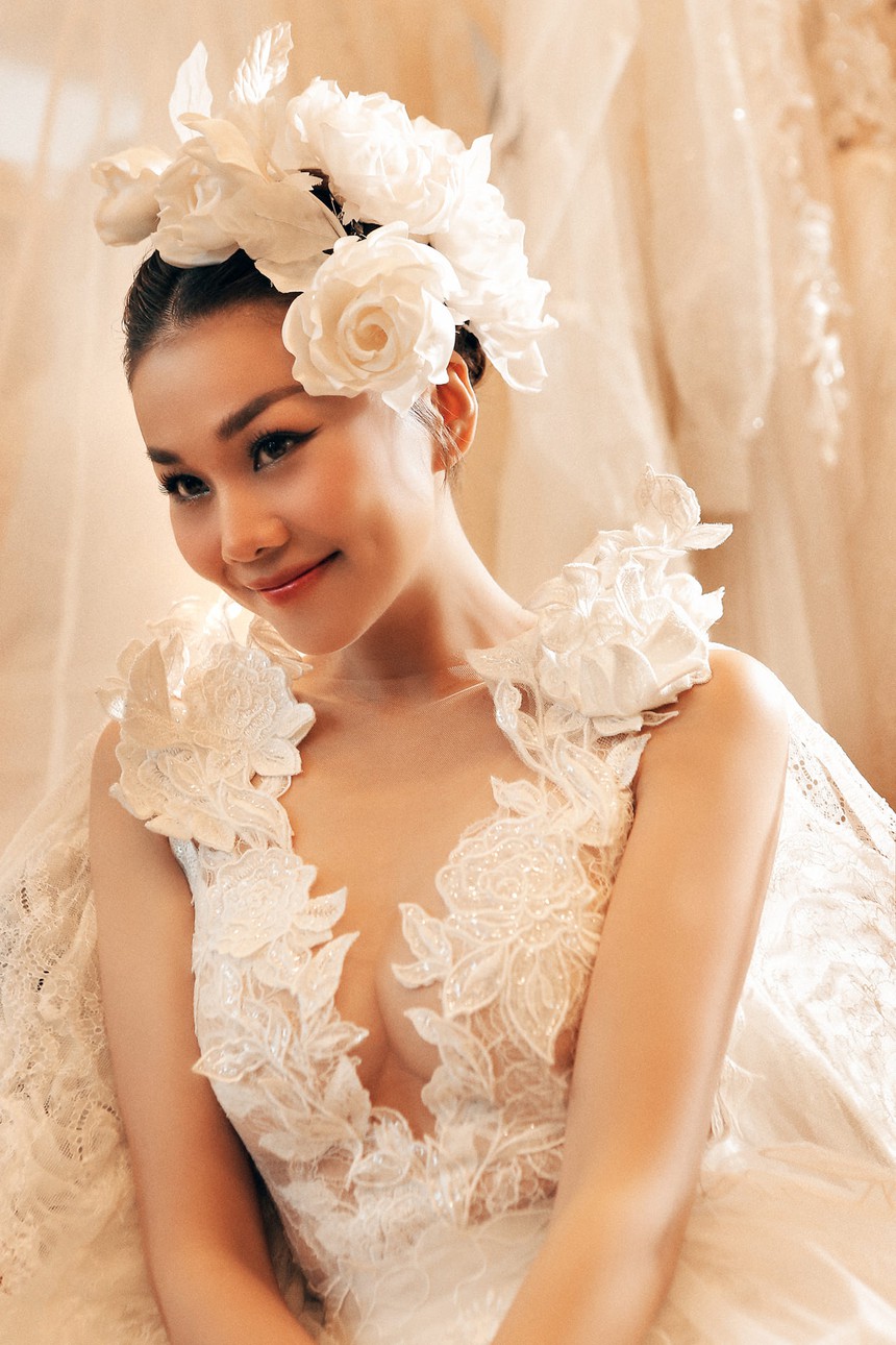 Chị đẹp Thanh Hằng hiếm hoi mặc bikini khoe dáng chuẩn - Ảnh 4. Chị đẹp Thanh Hằng hiếm hoi mặc bikini khoe dáng chuẩn - Ảnh 4.