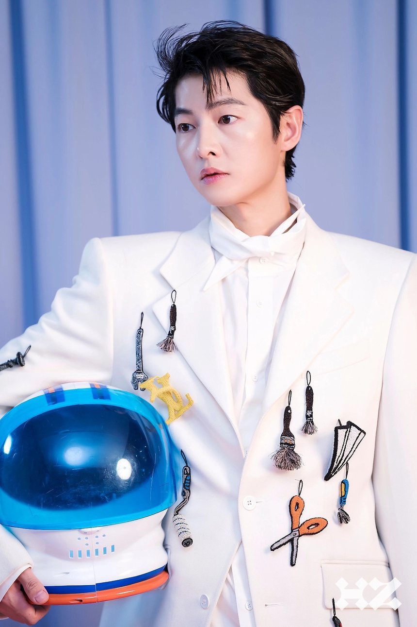 Điểm chung bất ngờ của Song Joong Ki và Hyun Bin sau khi vợ mang bầu - Ảnh 6. Điểm chung bất ngờ của Song Joong Ki và Hyun Bin sau khi vợ mang bầu - Ảnh 6.