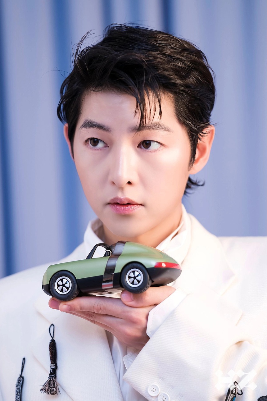 Điểm chung bất ngờ của Song Joong Ki và Hyun Bin sau khi vợ mang bầu - Ảnh 7. Điểm chung bất ngờ của Song Joong Ki và Hyun Bin sau khi vợ mang bầu - Ảnh 7.