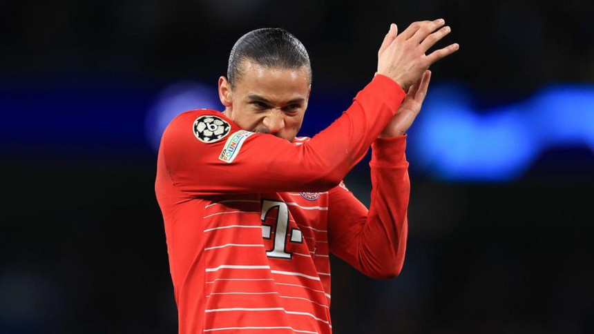 Lộ hình ảnh mới nhất của Leroy Sane sau khi bị Mane 'tẩn' chảy máu khiến báo chí Đức bàng hoàng - Ảnh 3.