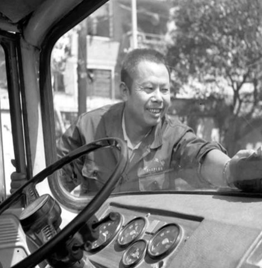 Tiết lộ 5 nghề vàng của thập niên 80, 90: Mọi người "trầy da tróc vảy" để được ứng tuyển nhưng ngày nay lỗi thời, chẳng ai thèm để ý - Ảnh 2.