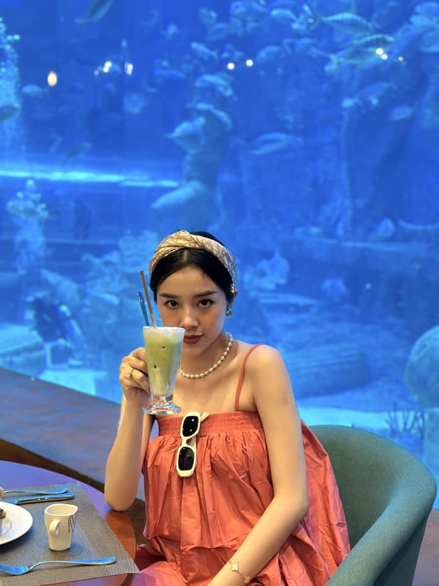 Nghi vấn 1 Á hậu Vbiz đã âm thầm sinh con đầu lòng?  - Ảnh 3.