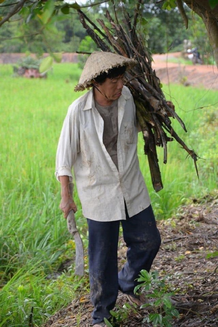 Nghệ sĩ Huỳnh Kiến An: "Rất nhiều diễn viên nữ sợ xấu, đi quay mà chăm chút nhan sắc, sợ dơ" - Ảnh 4. Nghệ sĩ Huỳnh Kiến An: "Rất nhiều diễn viên nữ sợ xấu, đi quay mà chăm chút nhan sắc, sợ dơ" - Ảnh 4.