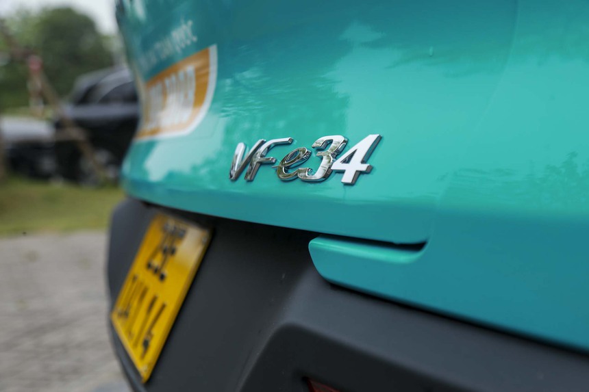 Clip, ảnh: Một lần đi thử Taxi Xanh của VinFast trước giờ "lăn bánh", nghe tài xế chia sẻ về quy trình tuyển dụng gắt gao - Ảnh 4.