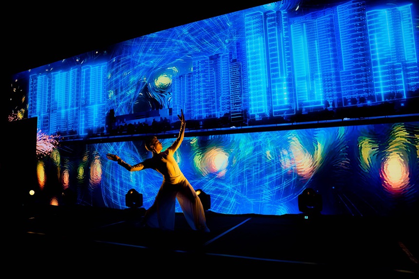 Tín đồ nghệ thuật chen chân thưởng thức triển lãm "Glory to GLORY" - Ảnh 6. Tín đồ nghệ thuật chen chân thưởng thức triển lãm "Glory to GLORY" - Ảnh 6.