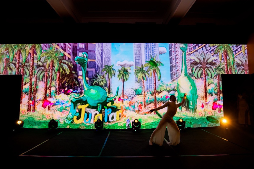 Tín đồ nghệ thuật chen chân thưởng thức triển lãm "Glory to GLORY" - Ảnh 8. Tín đồ nghệ thuật chen chân thưởng thức triển lãm "Glory to GLORY" - Ảnh 8.