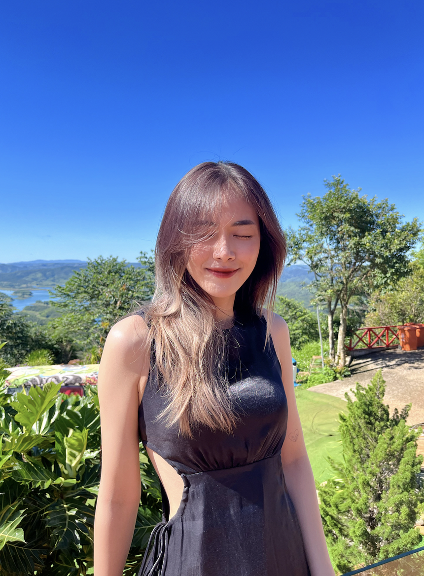 Gặp Á khôi Báo chí cao 1m79, có list thành tích dài dằng dặc: Từng tự ti khi đi học vì luôn cao nhất nhì lớp  - Ảnh 3.