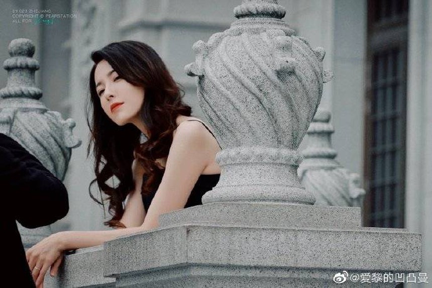 Showbiz có mỹ nhân '200 năm nữa chưa chắc có ai đẹp bằng', hễ hẹn hò anh nào là anh đó giật giải Ảnh đế - Ảnh 11.