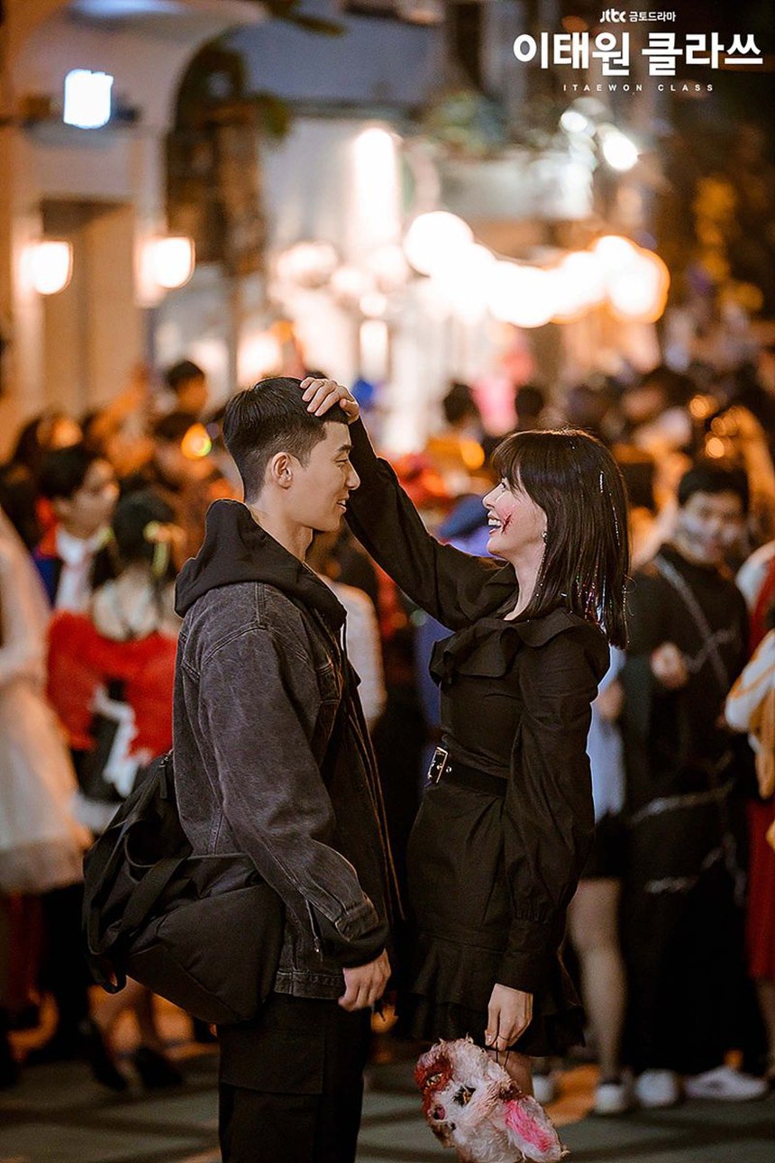 Trung Quốc sắp có phiên bản phim 'Itaewon Class' - Ảnh 3. Trung Quốc sắp có phiên bản phim 'Itaewon Class' - Ảnh 3.