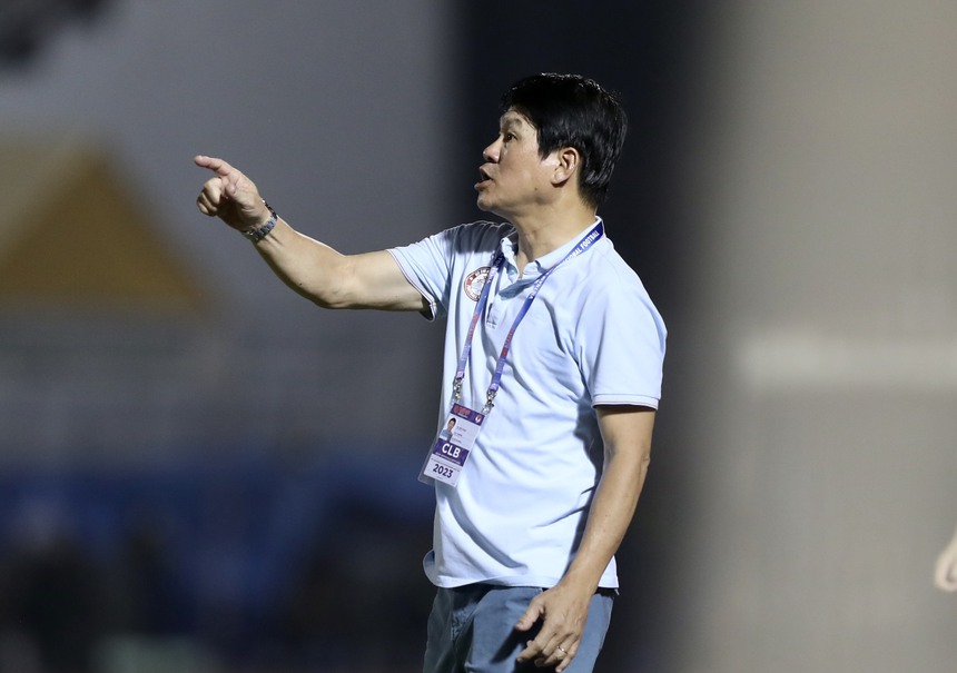 Giành lại 1 điểm nhờ pha 'bẻ còi', HLV Vũ Tiến Thành 'quay xe' khen trọng tài hết lời - Ảnh 2.