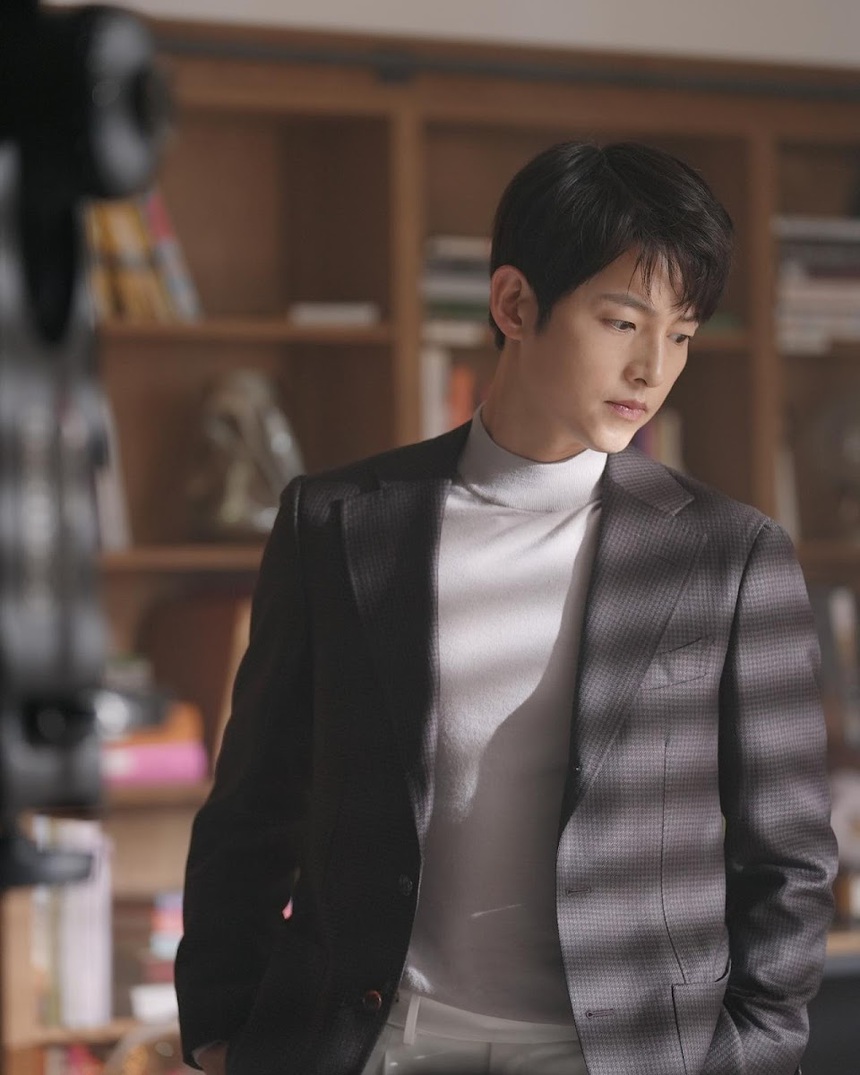 Điểm chung bất ngờ của Song Joong Ki và Hyun Bin sau khi vợ mang bầu - Ảnh 8. Điểm chung bất ngờ của Song Joong Ki và Hyun Bin sau khi vợ mang bầu - Ảnh 8.