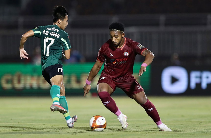 HLV Nguyễn Đức Thắng: "Chúng tôi đặt câu hỏi về trọng tài" - Ảnh 2.