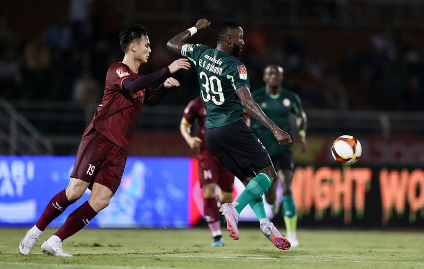 HLV Vũ Tiến Thành: "Trọng tài hôm nay bắt có tâm" - Ảnh 2. HLV Vũ Tiến Thành: "Trọng tài hôm nay bắt có tâm" - Ảnh 2.