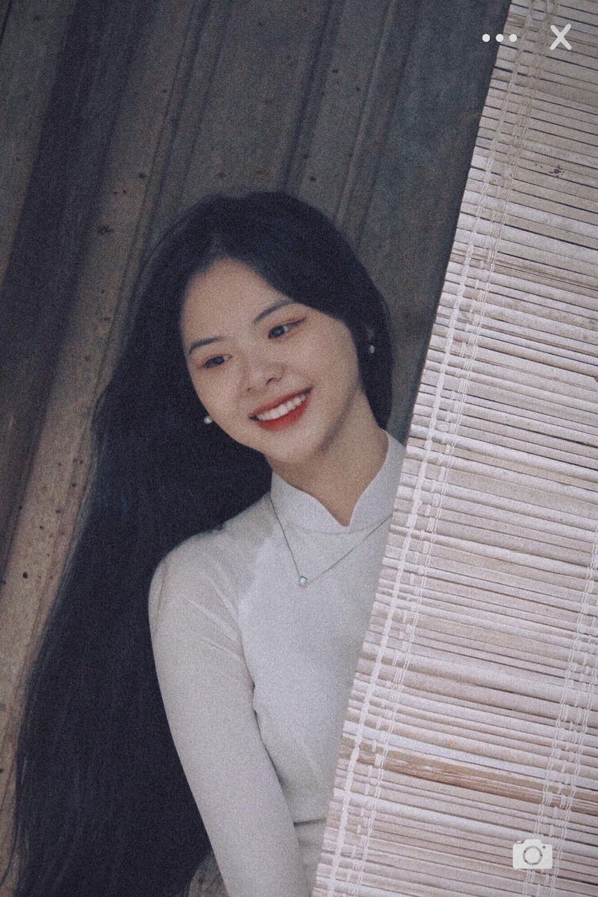 Nhan sắc tựa thiên thần của hoa khôi Nguyễn Ngân Hà, đá bóng hay bóng chuyền cũng giỏi - Ảnh 10.