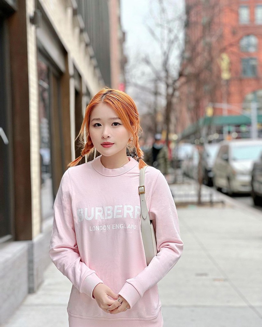 "Tiểu thư" nhà giàu khẳng định đẳng cấp tiêu tiền: Đi ăn bún đậu hết 2,5 triệu đồng, netizen tính nhẩm “bằng 83 suất bình thường hay ăn” - Ảnh 1. "Tiểu thư" nhà giàu khẳng định đẳng cấp tiêu tiền: Đi ăn bún đậu hết 2,5 triệu đồng, netizen tính nhẩm “bằng 83 suất bình thường hay ăn” - Ảnh 1.